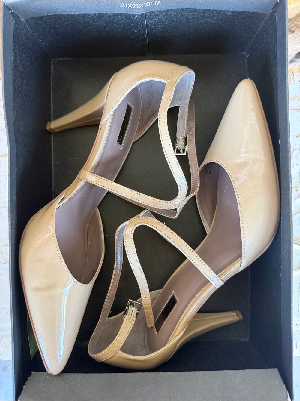 TAHARI TA-ANNABELLE Pointed-Toe Nude Patent High Heels with Cross Strap